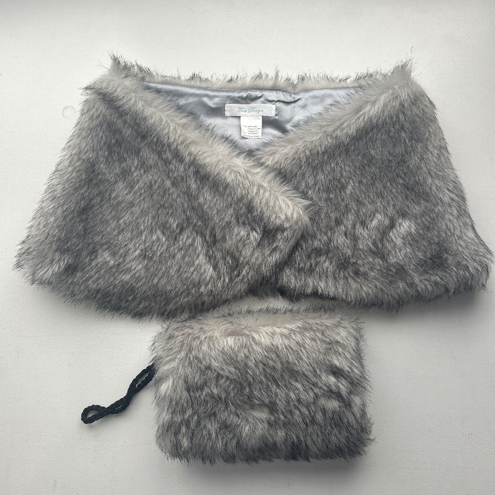 Tion Design Gray Fur Shawl and Hand Warmer
